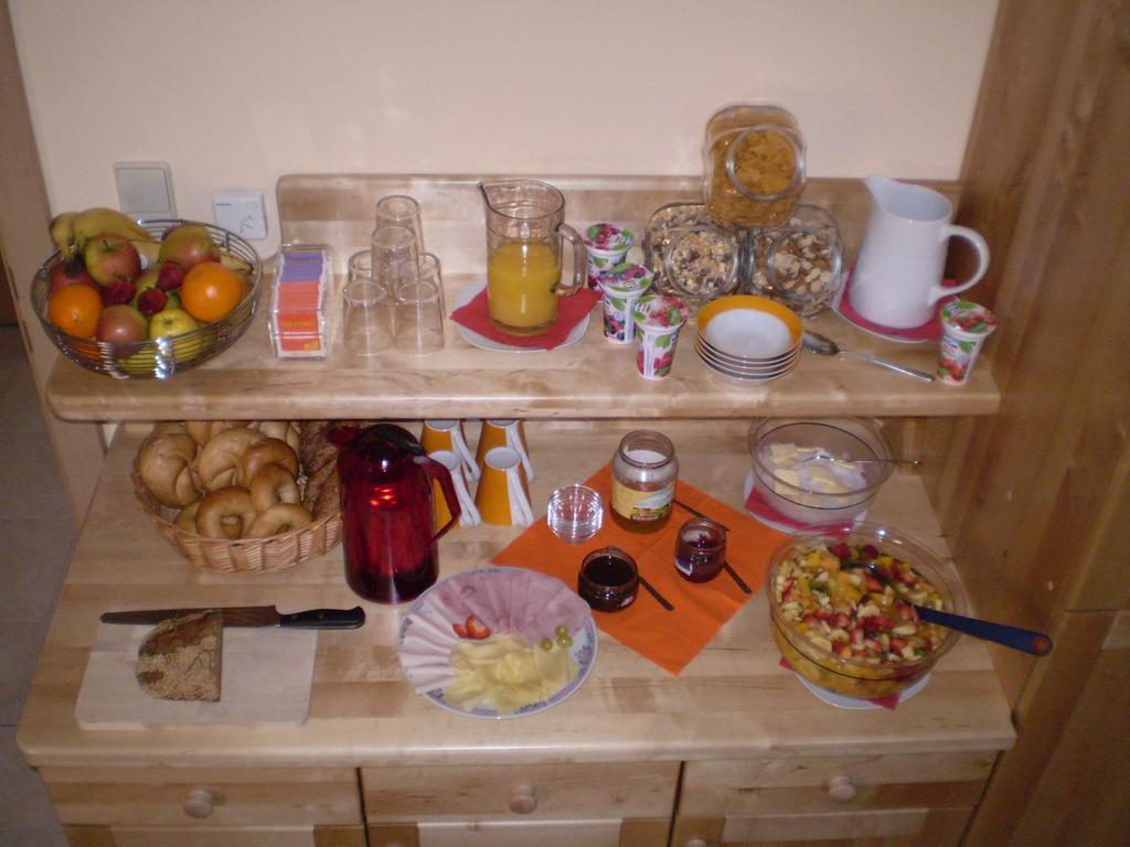 Staatz Gaestezimmer Rieder מראה חיצוני תמונה